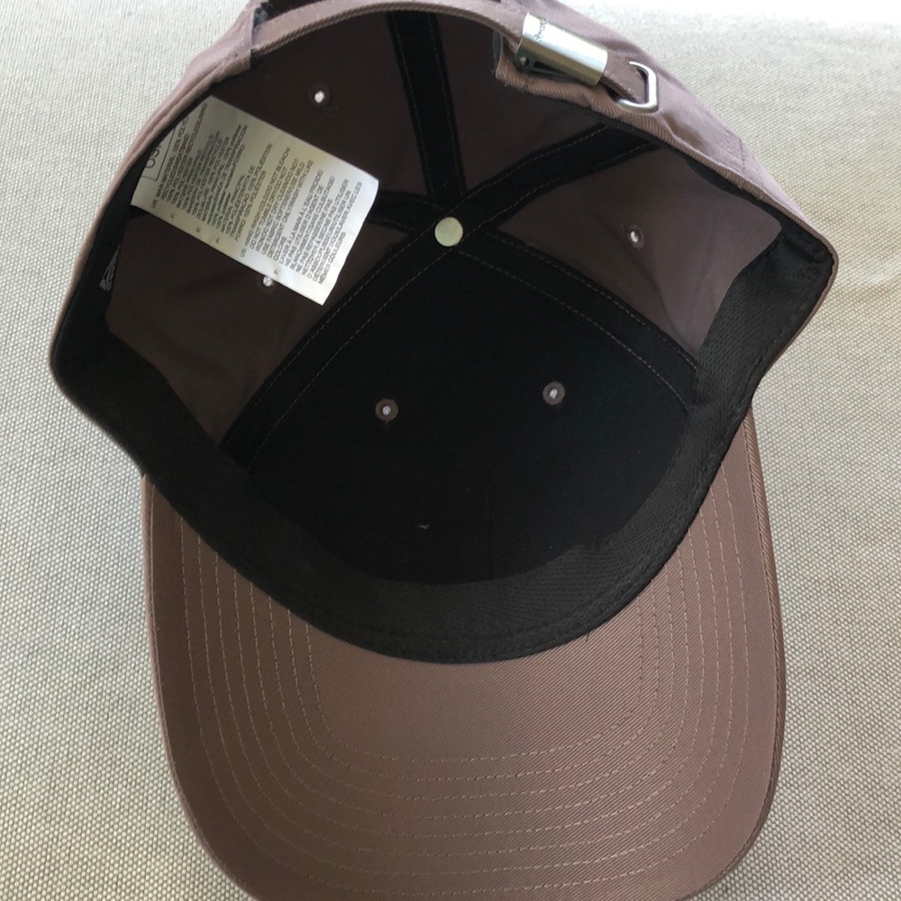 Women’s Reebok hat - Picture 5 of 5